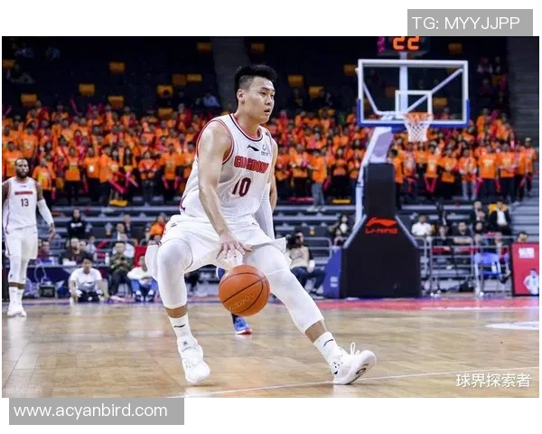 北京赵睿突破展现个人实力助力球队奋勇争先的精彩瞬间