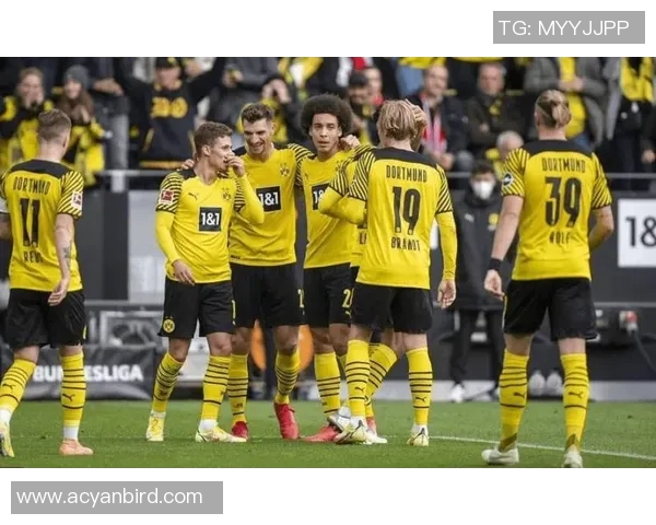 沃尔夫斯堡客场连胜门兴，继续德甲不败纪录领跑积分榜